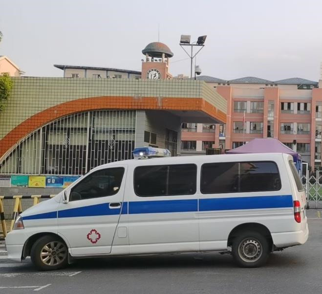 永定救护车出租护送骨折病人一公里多少钱